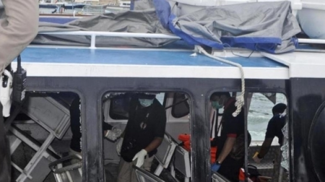 Turisti italiani sul battello esploso a Bali