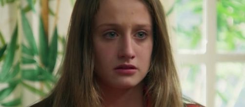 Carol &eacute; pega em suas mentiras e acaba no abrigo