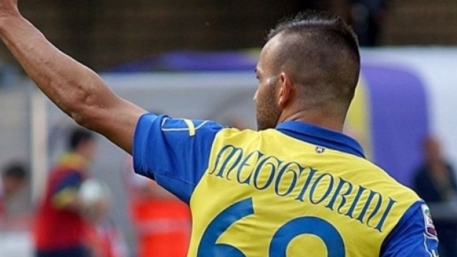 Riccardo Meggiorini, l'attaccante del Chievo che salva una ragazza vittima di violenza