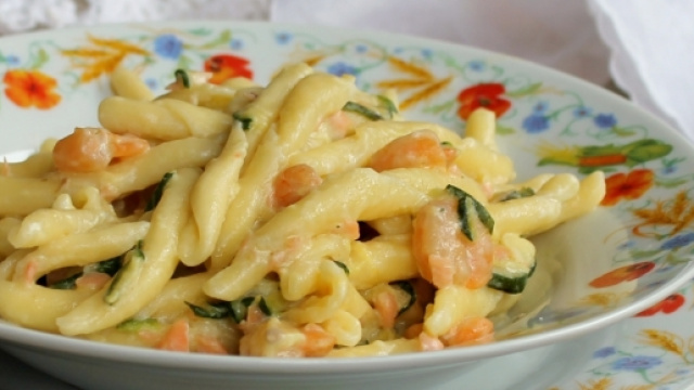 Ricerca Ricette con Pasta salmone e gamberetti - GialloZafferano.it - giallozafferano.it