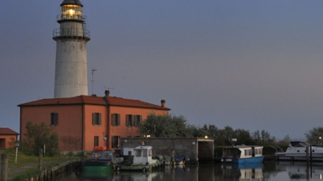 Una suggestiva immagine del Po nel Ferrarese