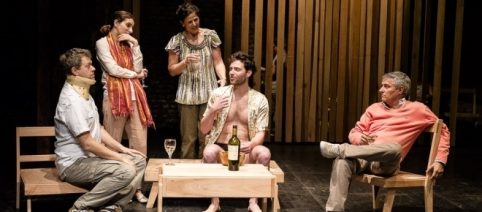 'India': Contemporáneos cónyuges y sus recurrentes enfrentamientos