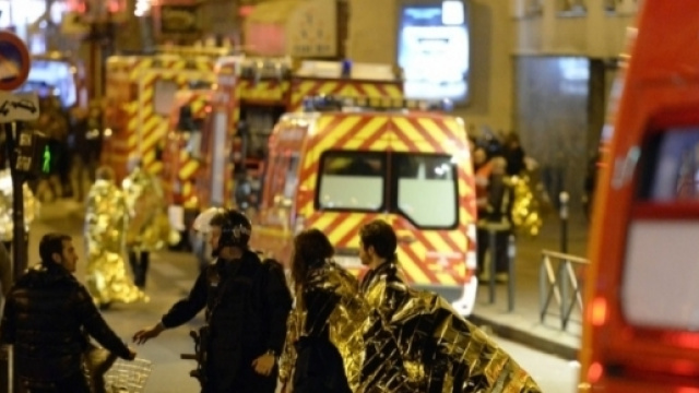 Esplosione a New York e assalto armato in Minnesota.