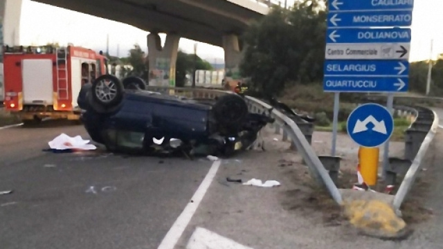 La Volkswagen Golf dopo l'incidente.