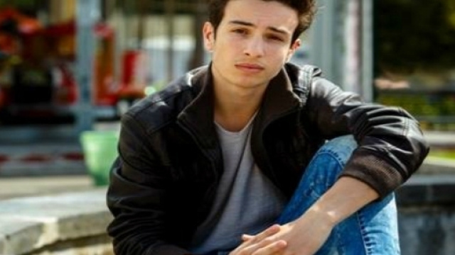 L'attore di "Un posto al sole ", Lorenzo Sarcinelli