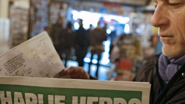 Charlie Hebdo, vignette sul sisma fanno indignare gli italiani.