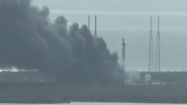 Esplosioni a Cape Canaveral durante un test del Falcon 9