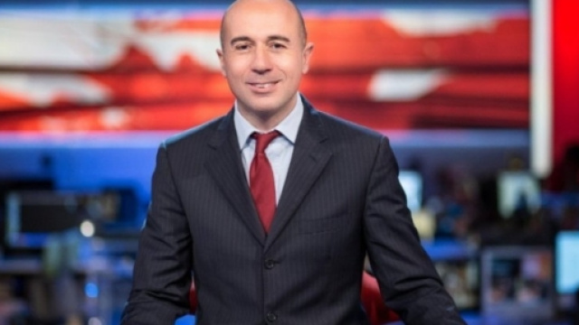 Gianluca Semprini, debutta con "Politics - tutto &egrave; politica" su Rai 3, fortemente voluto da Daria Bignardi.