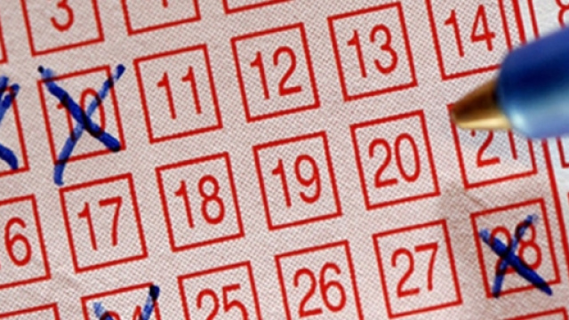 Il gioco del Superenalotto, il cui montepremi ha superato quota 130 milioni di euro.