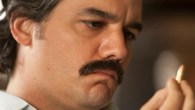 Narcos, seconda stagione: Pablo Escobar in fuga