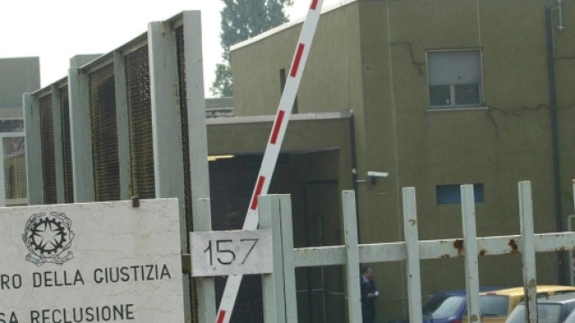 Caercere di Verziano: atti sessuali tra agenti e detenuti
