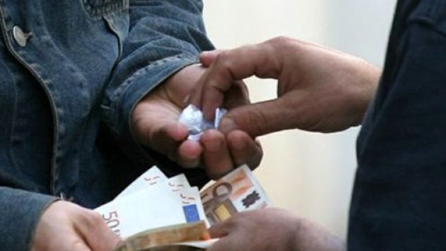 Spaccio di Marijuana con scambio di denaro
