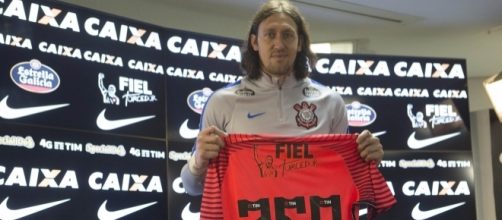 Depois de iniciar a carreira no Gr&ecirc;mio e uma passagem discreta pelo PSV Eindhoven, C&aacute;ssio mudou de status ao chegar ao Tim&atilde;o