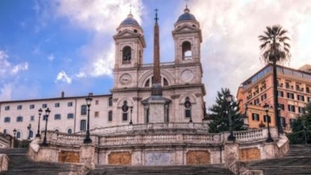 riapre la scalinata di trinit&agrave; dei monti a piazza di spagna