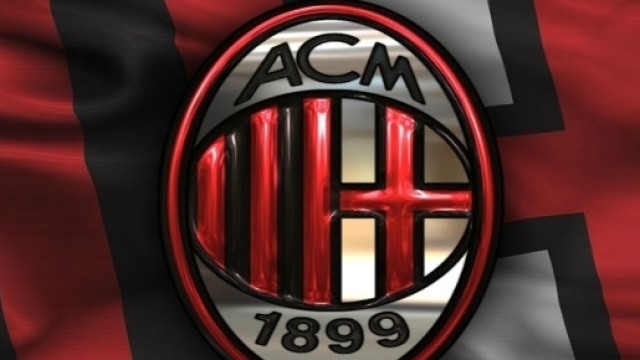 Logo Milan per il nuovo anno societario