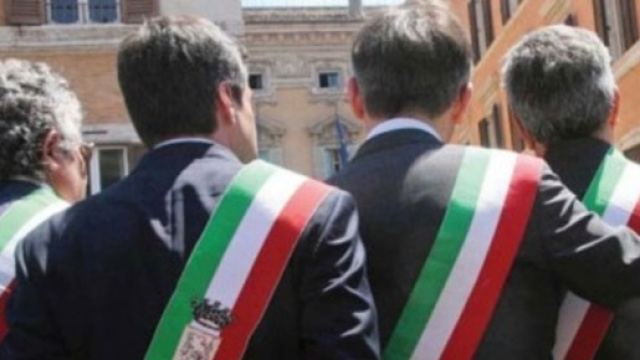 Alcuni Sindaci, fra loro saranno scelti una parte dei membri del nuovo Senato