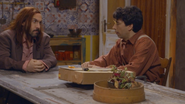 Maccio Capatonda e Luigi Luciano in una scena della sitcom