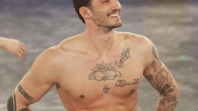 De Martino, litigio con padre di Belen | Velvet Gossip Italia - velvetgossip.it