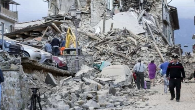 Sisma un mese dopo | pi&ugrave; di 4 miliardi di danni - zazoom.it
