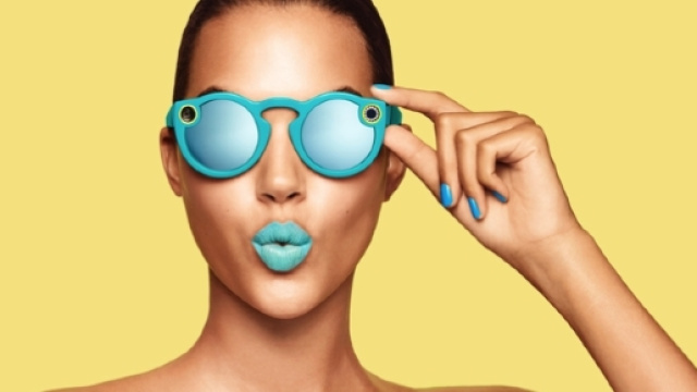 Spectacles, ecco gli occhiali di Snapchat che registrano video di 10 secondi