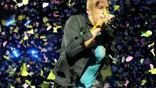 I Coldplay a Milano per la data italiana del tour - La Stampa - lastampa.it