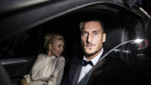 La festa di compleanno di Francesco Totti al castello di Tor ... - corriere.it