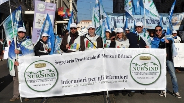 Una rappresentanza di infermieri del NurSind Monza e Brianza