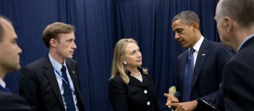 Barack Obama speaking to Hillary Clinton in Phnom Penh Photo via WikiMedia Commons