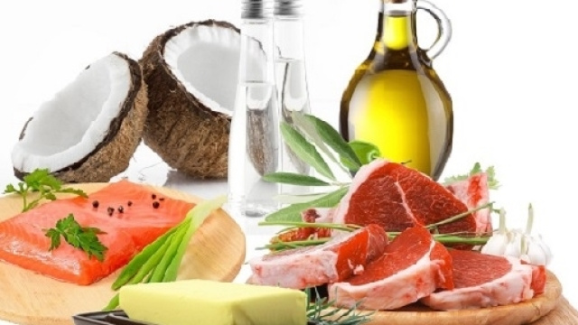 Uomini e donne con diabete, seguendo una dieta ipocalorica, hanno avuto maggiori benefici da una dieta chetogenica rispetto ad una dieta standard.