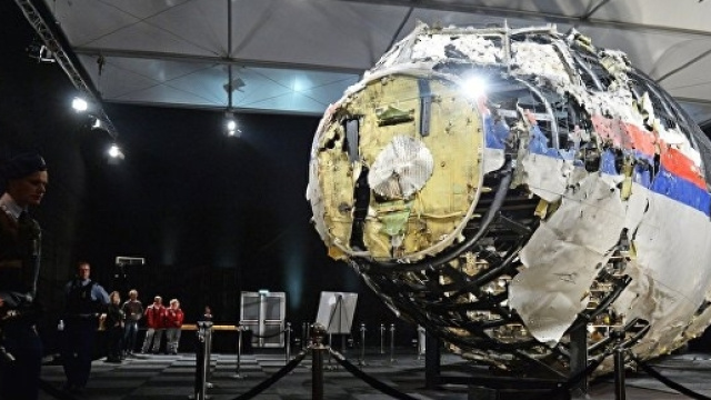 Ci&ograve; che &egrave; rimasto del volo MH17