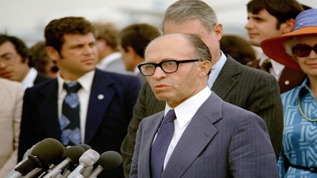 Menachem Wolfovitch Begin, Primo Ministro israeliano dal 1977 al 1983.