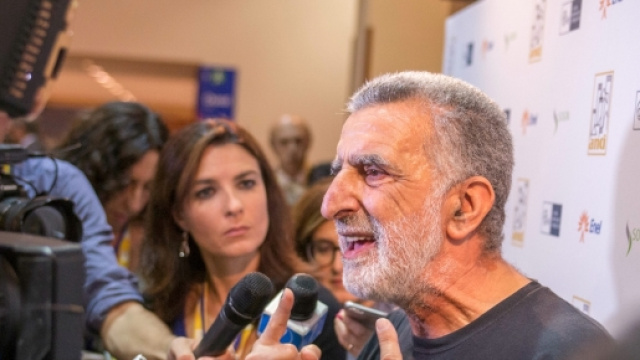 Renzi rilancia il progetto del ponte sullo stretto. Ma Messina ... - lifegate.it