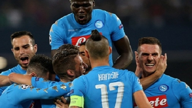 Super Napoli: battuto il Benfica 4-2