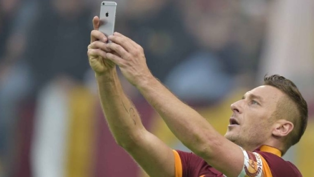 Totti pareggia. E si fa il selfie: &laquo;C'ho pensato una settimana ... - corriere.it