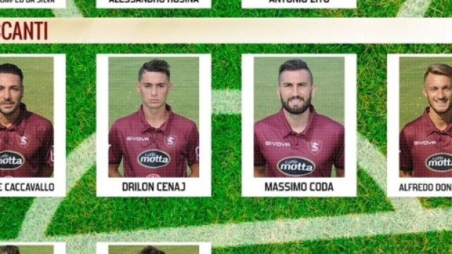 le foto dei calciatori granata appena pubblicate sul sito ufficiale della Salernitana