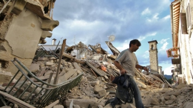 Agli arresti domiciliare durante il terremoto: preferisce non uscire di casa per non rischiare un aggravamento di pena (Foto di repertorio)