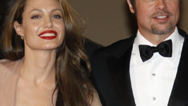 Brad Pitt e Angelina Jolie, contratto prematrimoniale da 380 ... - socialchannel.it