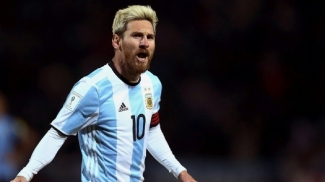 L'esultanza di Leo Messi dopo il bellissimo gol realizzato all'Uruguay