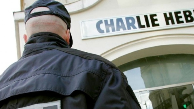 La protesta sui social contro Charlie Hebdo