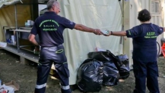 Volontari impegnati nelle zone colpite dal terremoto