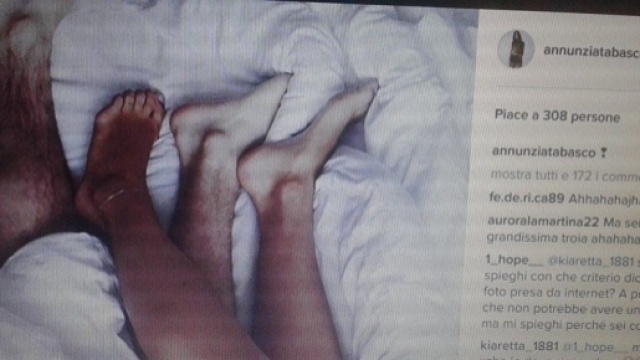 La foto pubblicata sul profilo di Annunziata Basco che ha diviso i fan di Uomini e Donne