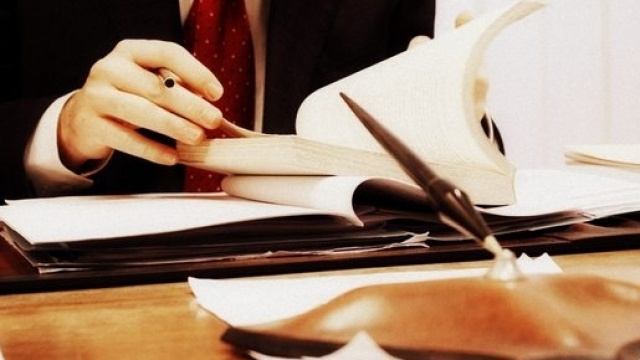 Scuola, rinnovo contratti: tante chiacchiere, niente fatti. Che intenzioni ha Renzi?