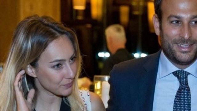 Cristel Carrisi e il marito dopo le loro nozze