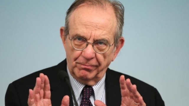 Padoan firma il decreto MEF per la sospensione tributi nelle zone terremotate