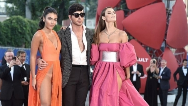 Giulia Salemi infiamma il red carpet di Venezia