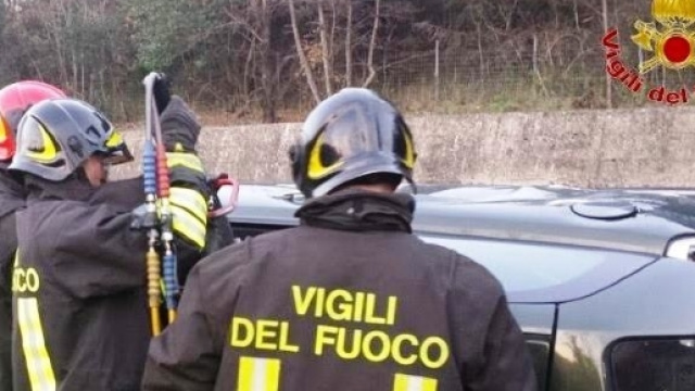 Incidenti stradali: scontro auto-pullman a Siena, muore bimba 11 anni, ferito il nonno, foto archivio vigili del fuoco