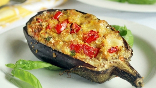 Melanzane farcite senza carne al forno