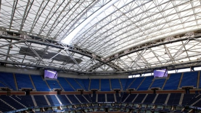 L'Artur Ashe Stadium, da quest'anno dotato di tetto chiudibile