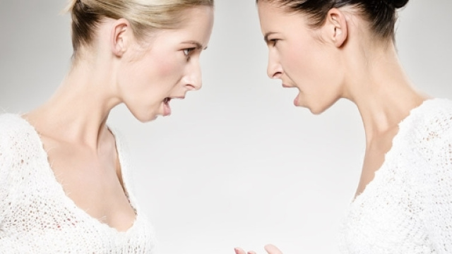 Contrasti tra vicini di casa: quando pu&ograve; intervenire il Questore? - unadonna.it