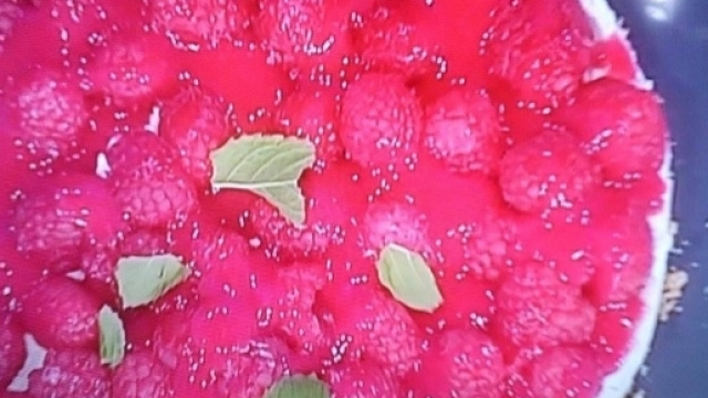 Cheesecake di lamponi e menta di Tiziana Stefanelli